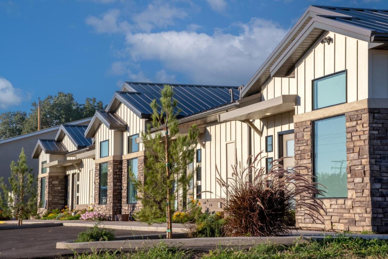 South Zion Inn And Suites Hildale Экстерьер фото